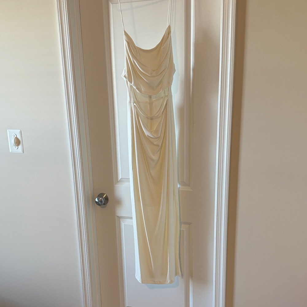 Chic Cream Backless Dress